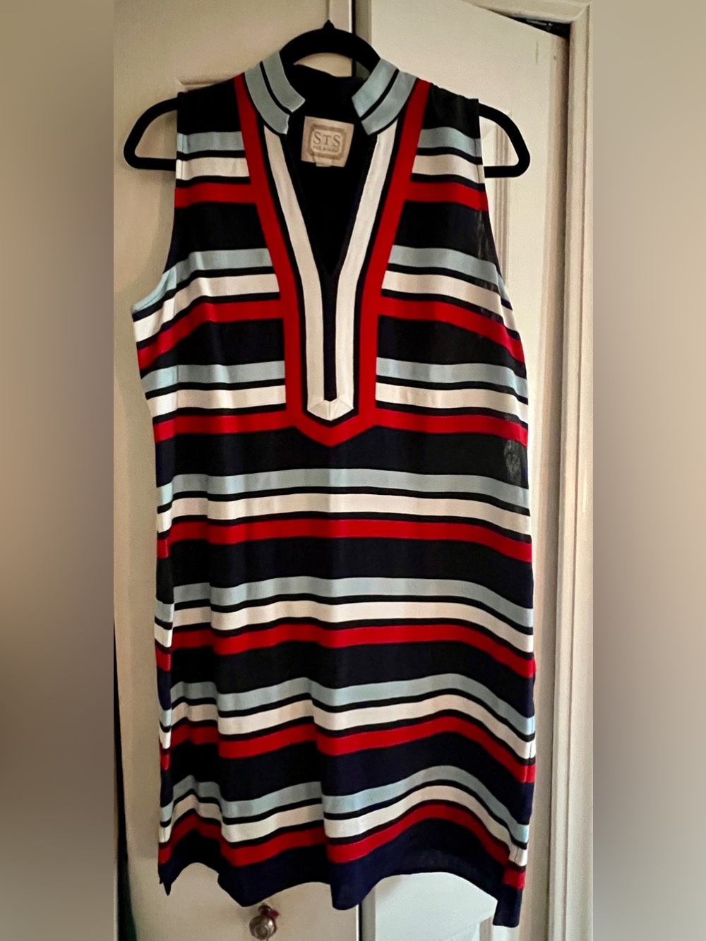 Sail to Sable Linen w Ribbon Stripes Red White Blue